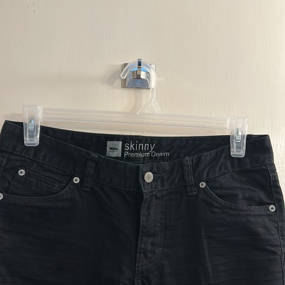 Mossimo Black Ripped Jeans - Picture 2 of 5